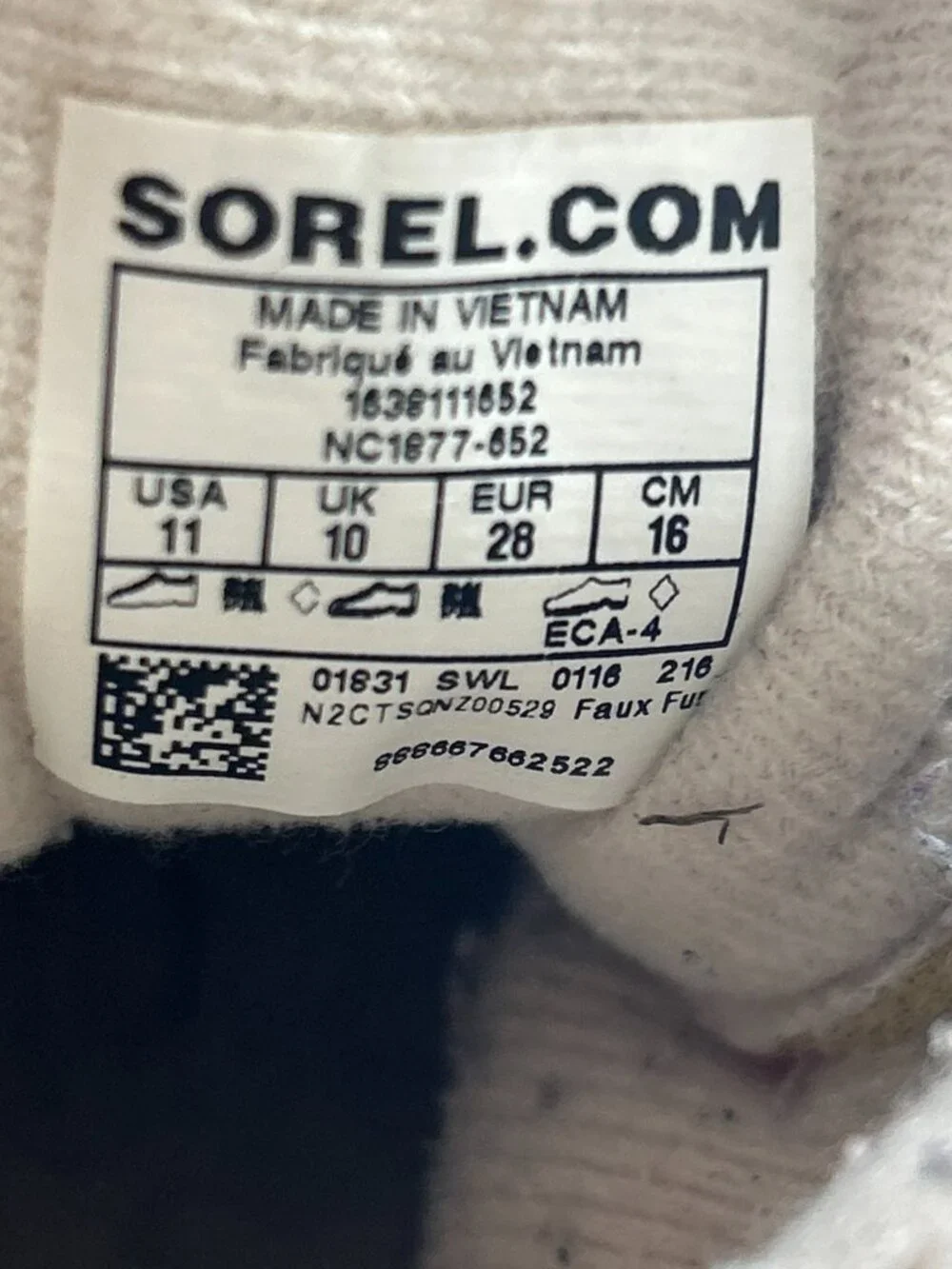 Sorel kids snow