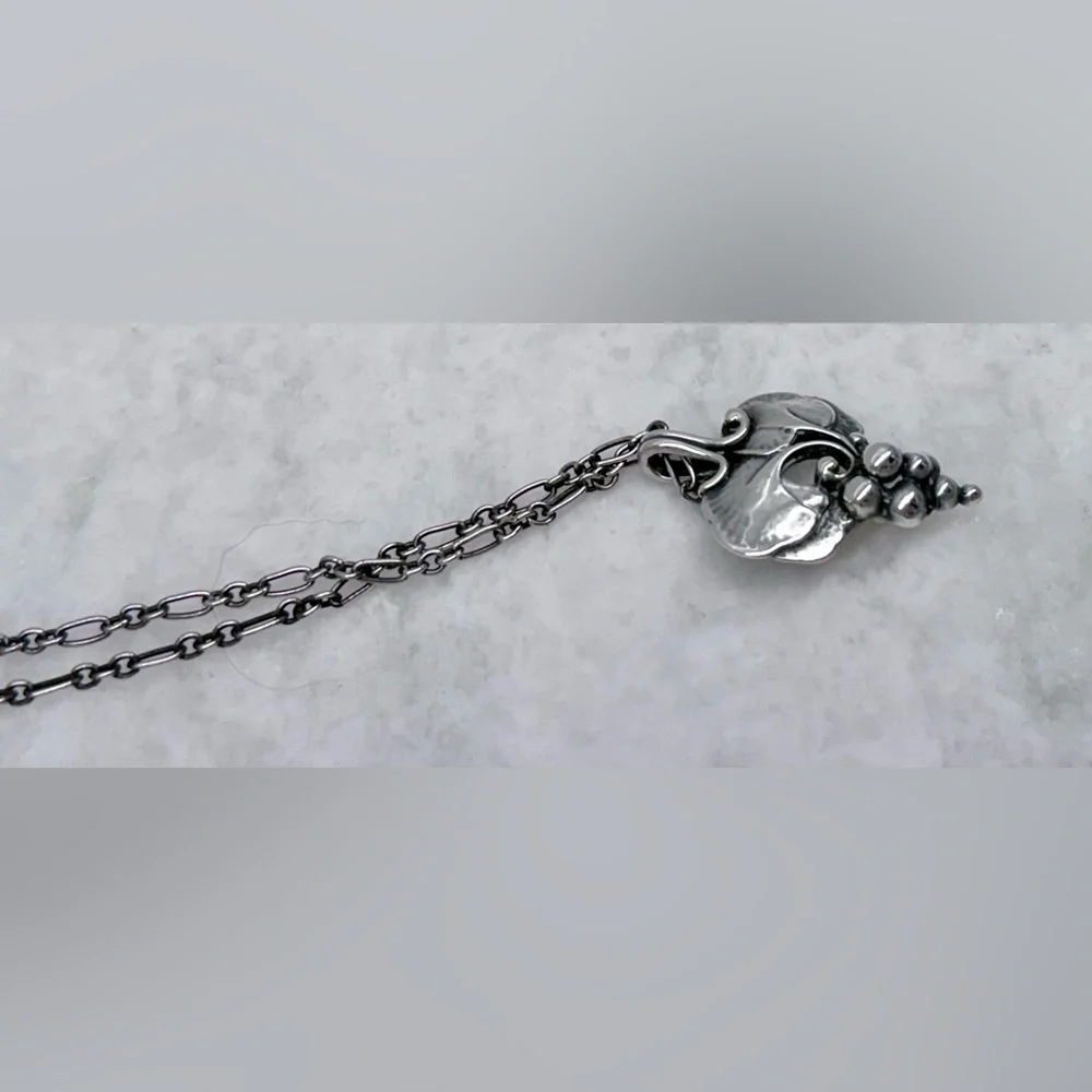 GEORG JENSEN Vintage Rare Collectors 1996 Heritage 925 SS Grape Necklace