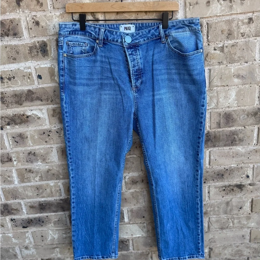 PAIGE size 32
