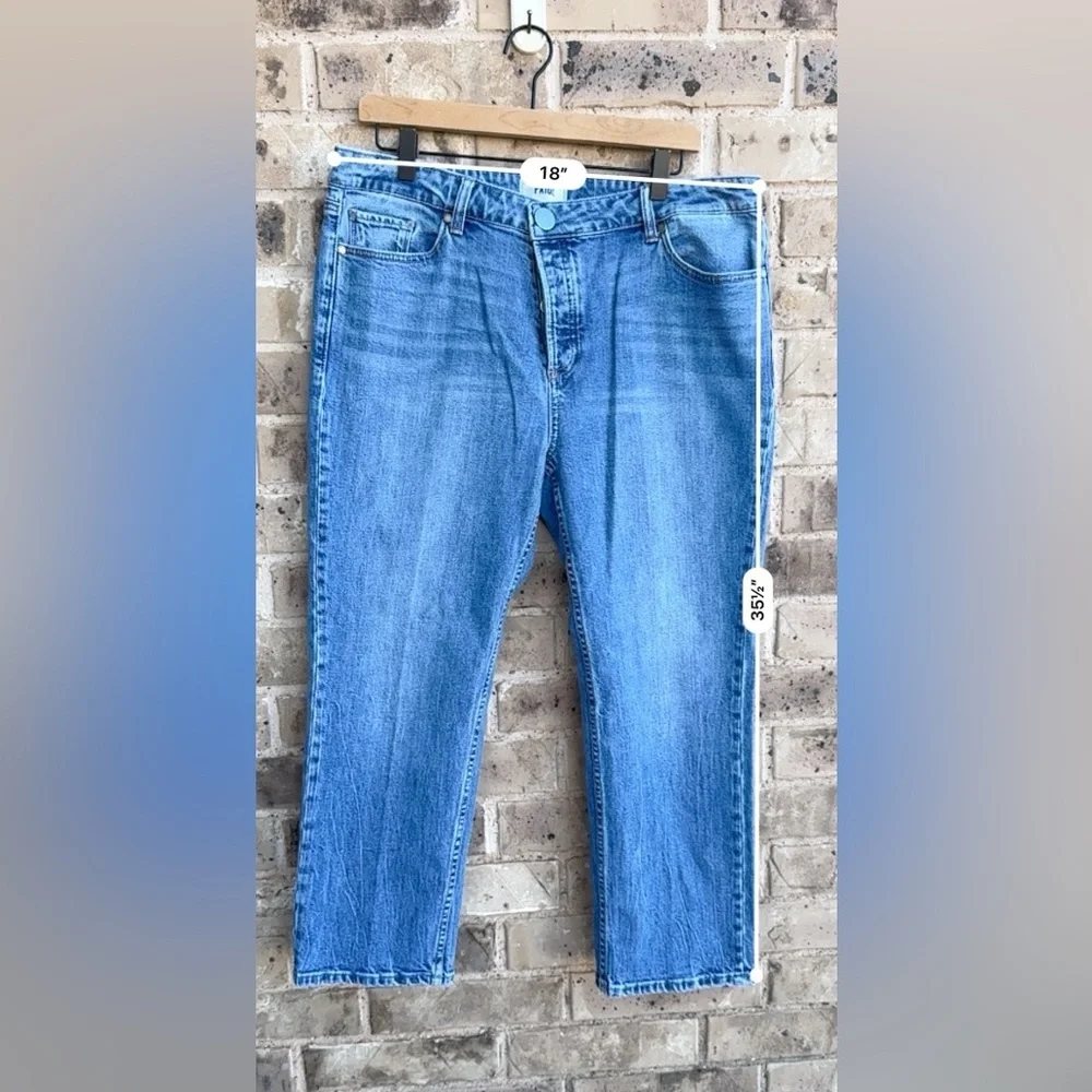 PAIGE size 32