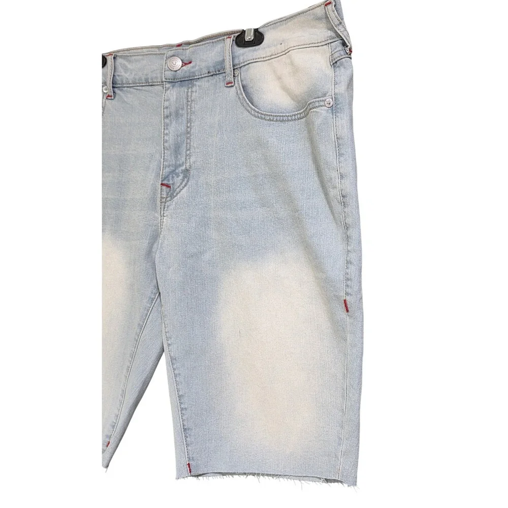 True Religion Ricky Relaxed Straight Denim Shorts Mens 40 Light Blue  Red Stitch