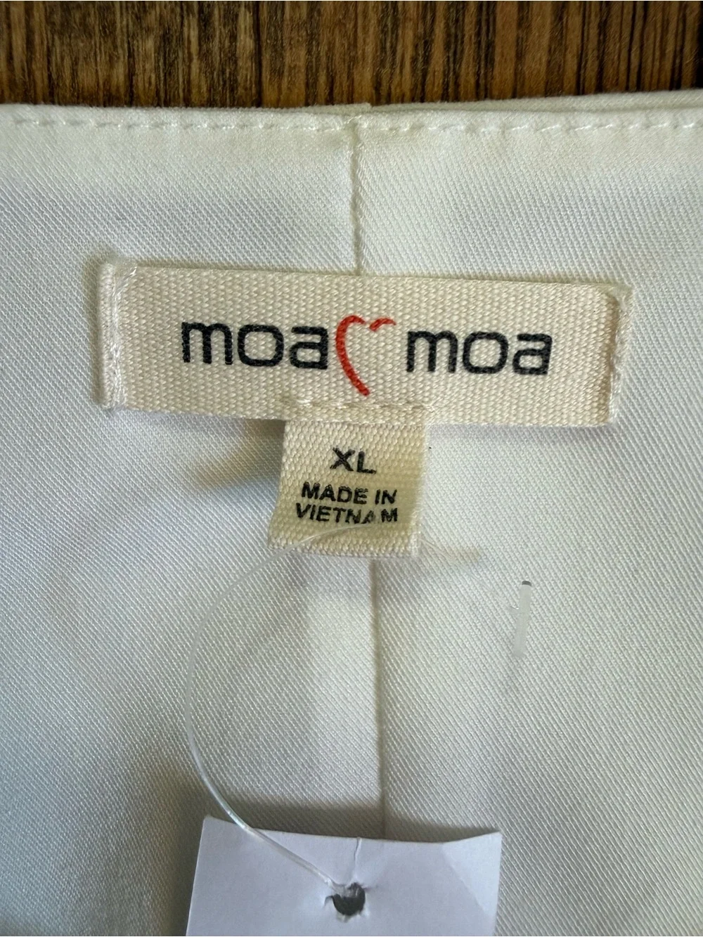 MOA MOA White Woven V-Neck Sleeveless Button Front Vest Women Regular XL
