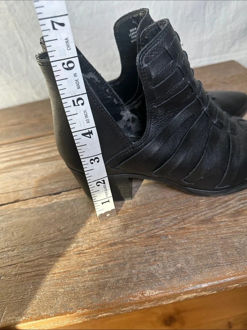 Steve Madden night side