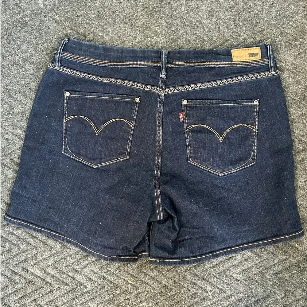 Levis levi 395