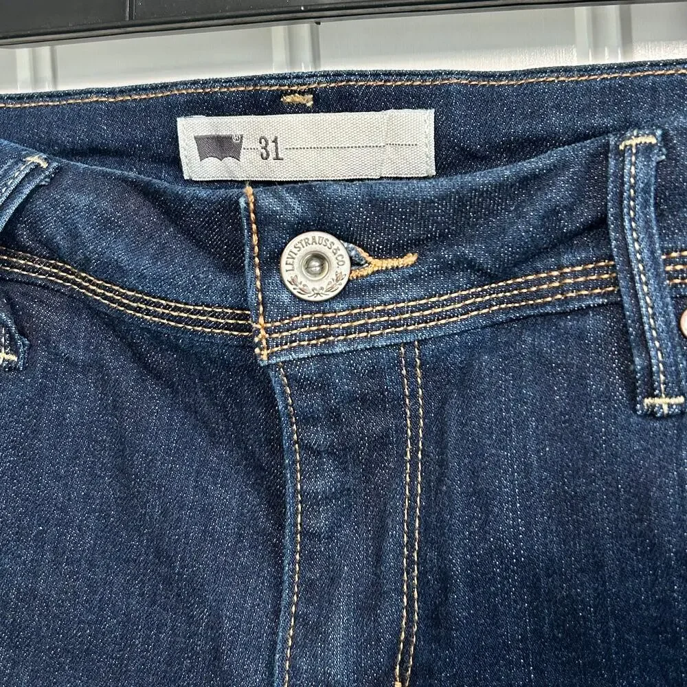 Levis levi 395
