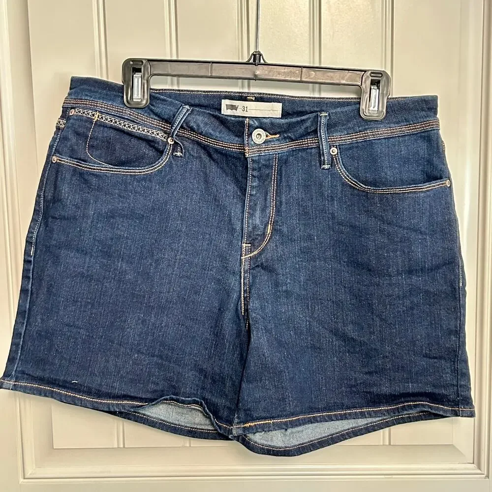 Levis levi 395