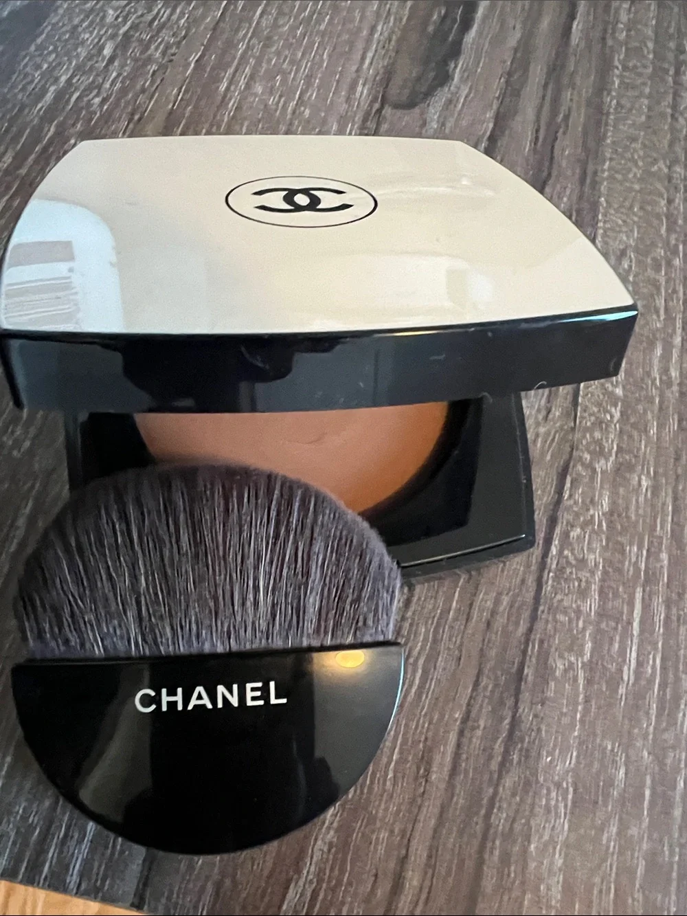 Chanel LES BEIGES Healthy Glow Sheer Powder No. 50