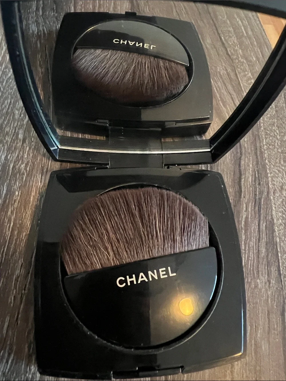 CHANEL few soft