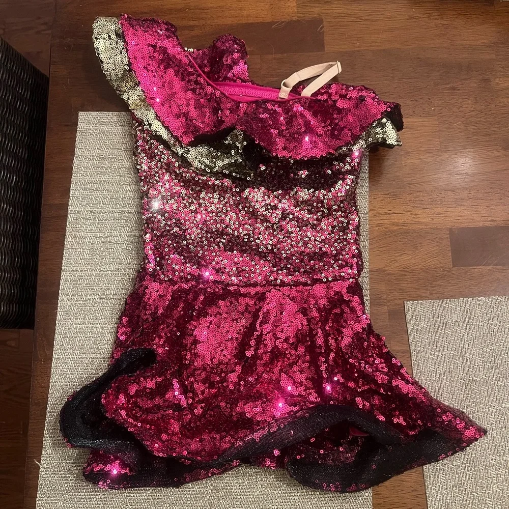 Revolution dance‎ Heart & Soul dance costume.