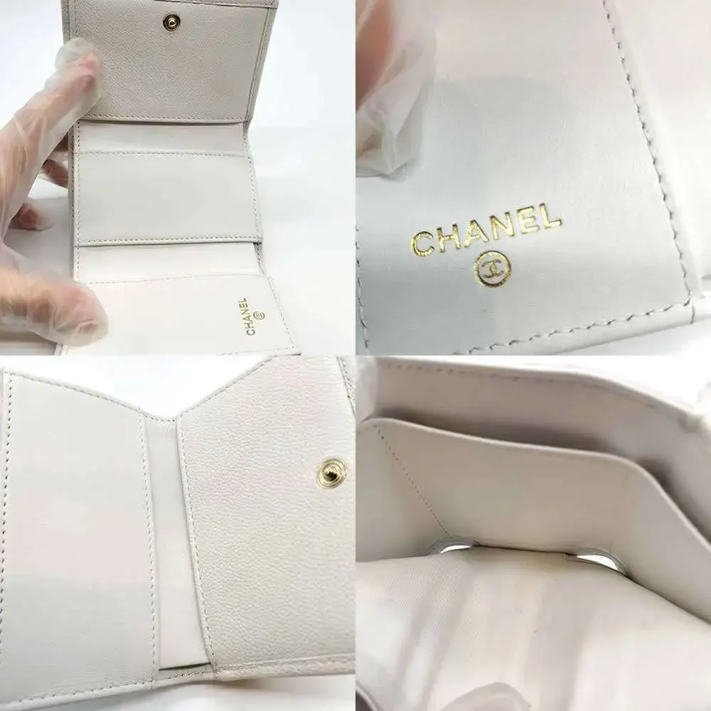 CHANEL Authentic White Caviar Leather Wallet