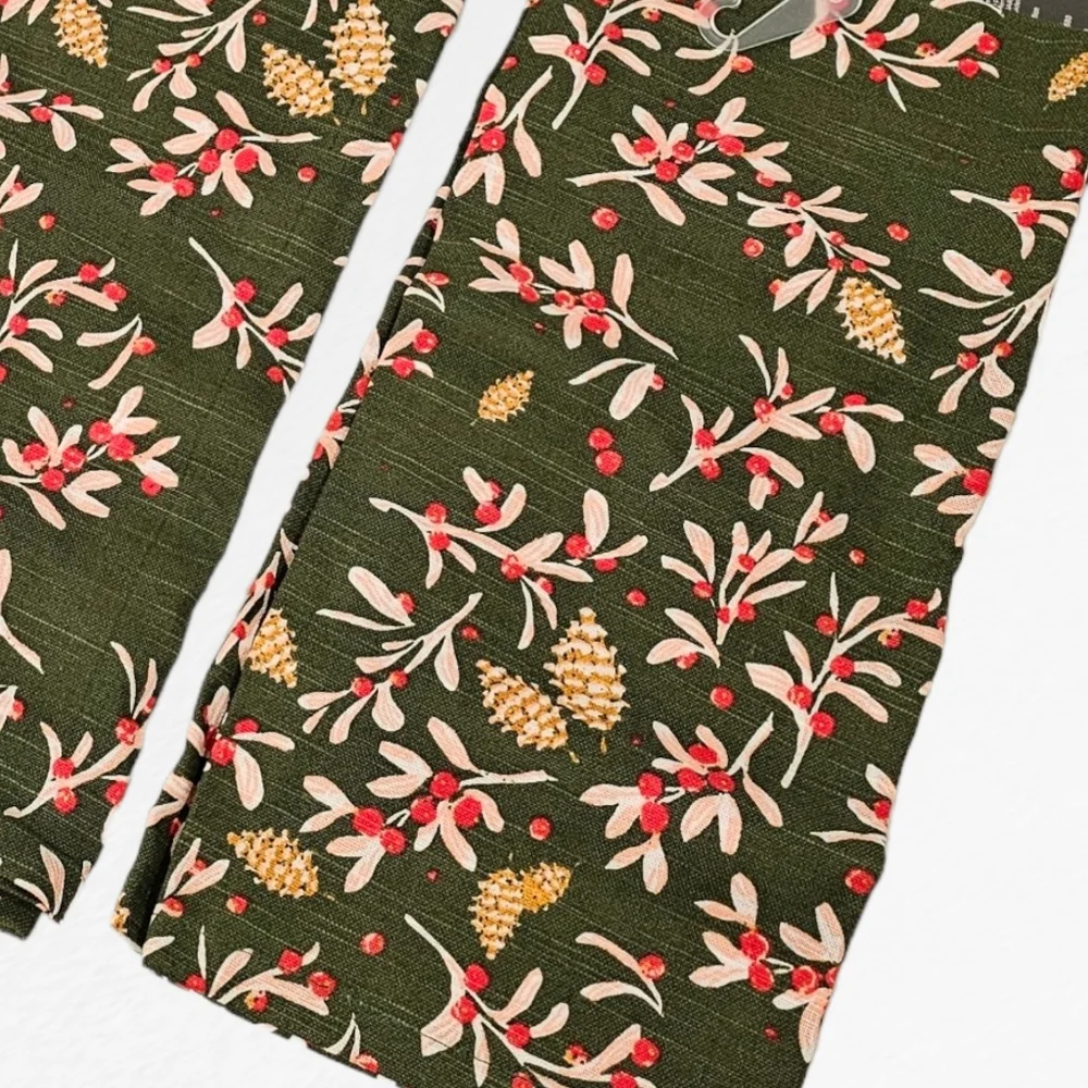 Threshold 3 Pack Cotton Kitchen Towel Green With Winter Berries Kitchen Decor