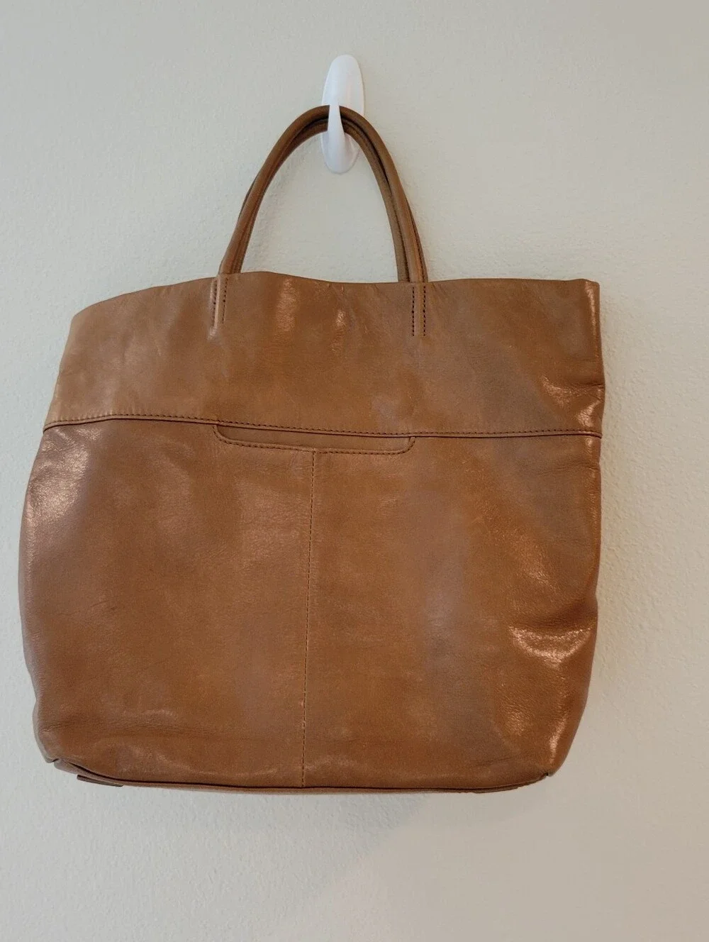 Hobo Classic Brown Leather Tote Bag With Roomy Interior.