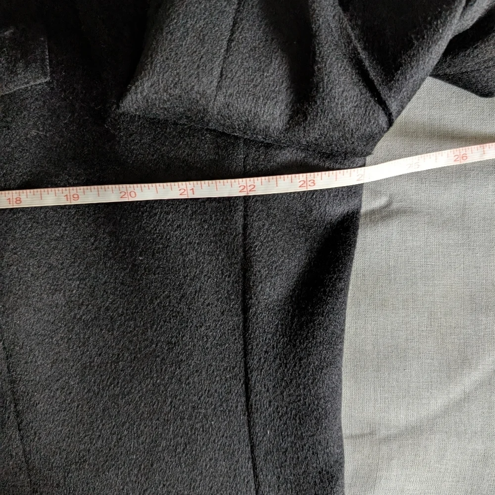 Taylor Richards Conger 100% Cashmere Black Blazer