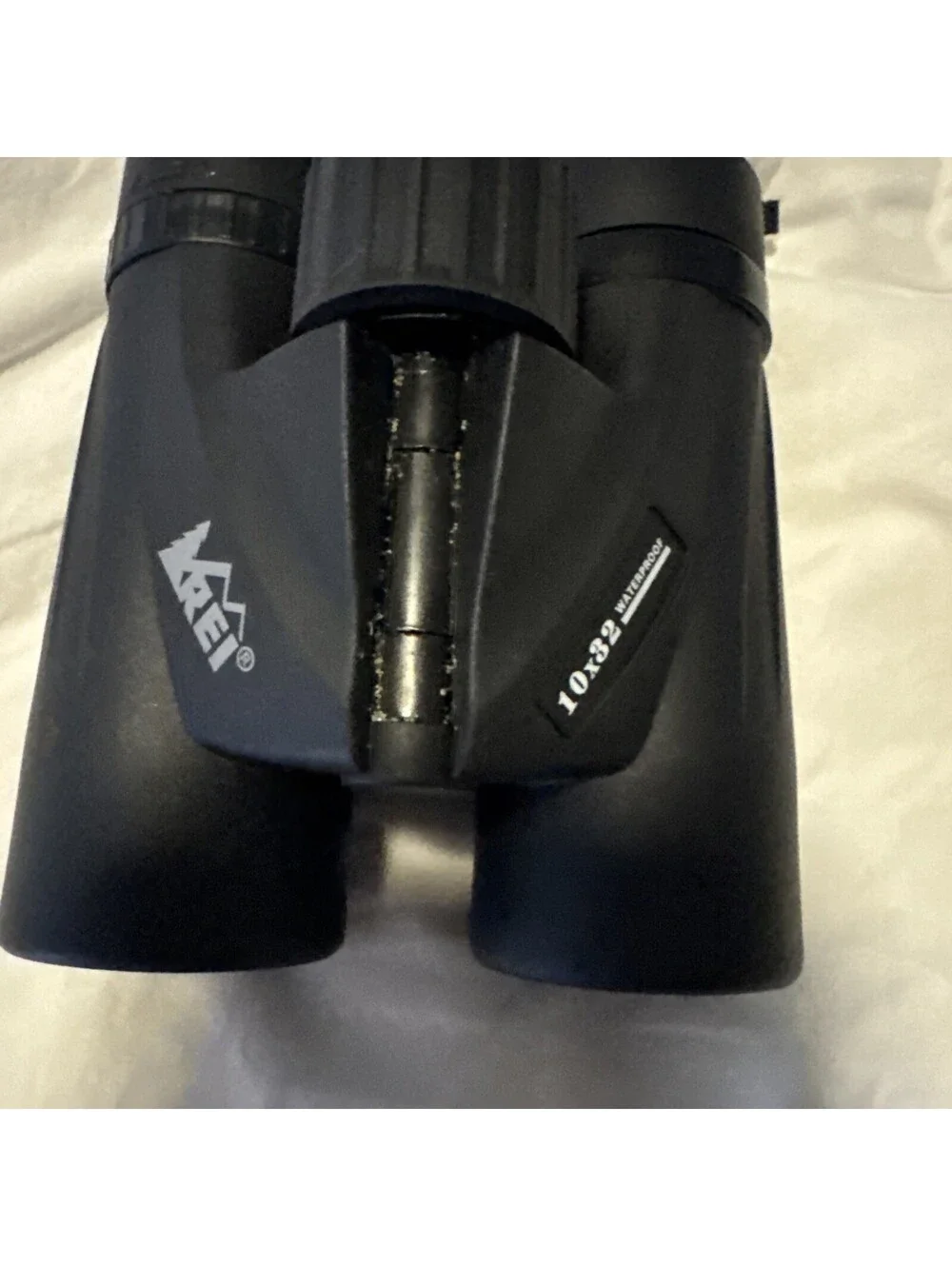 REI 10x32 Waterproof Binoculars Black No Case