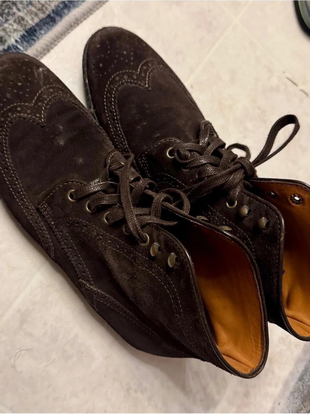 Lottusse 1877 Men's Brown Suede Wingtip Chukka Boots - Classic Lace-Up