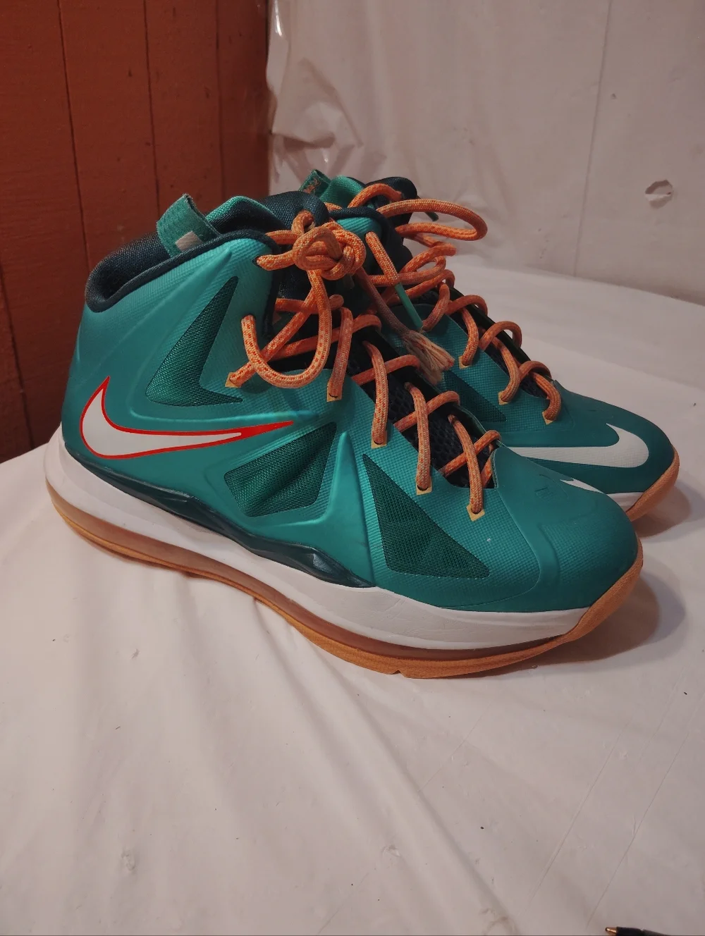 Nike LeBron X Miami Dolphin Atomic Teal Basketball Shoes Sz 4.5Y