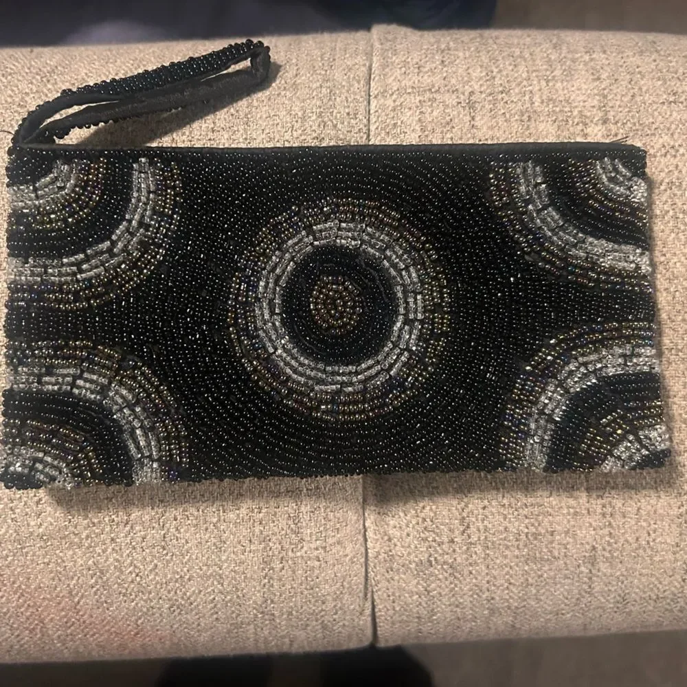 Small beaded clutch