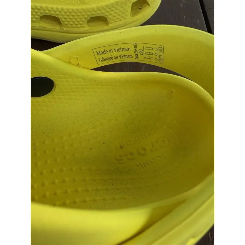 Crocs Classic Clog Yellow Kids Unisex Size C10 Slip-On Comfort Casual Sandals