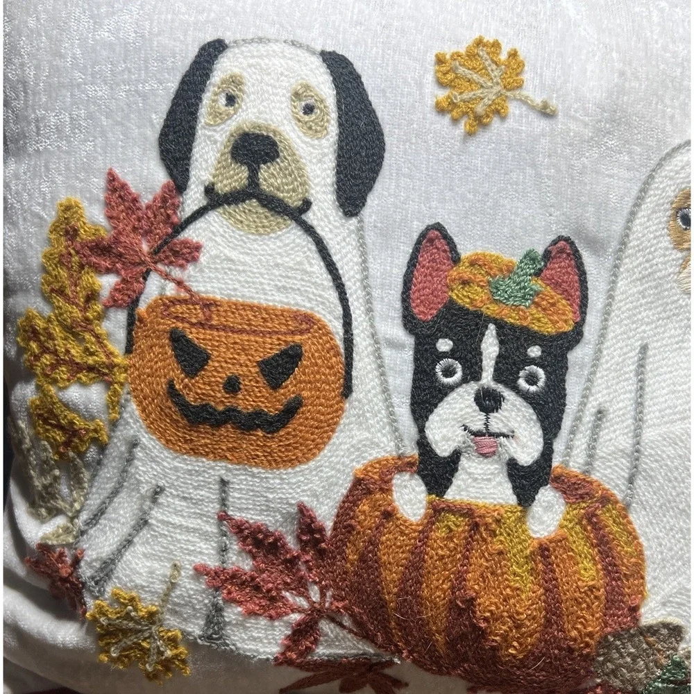 The Unbranded Brand type halloween back
