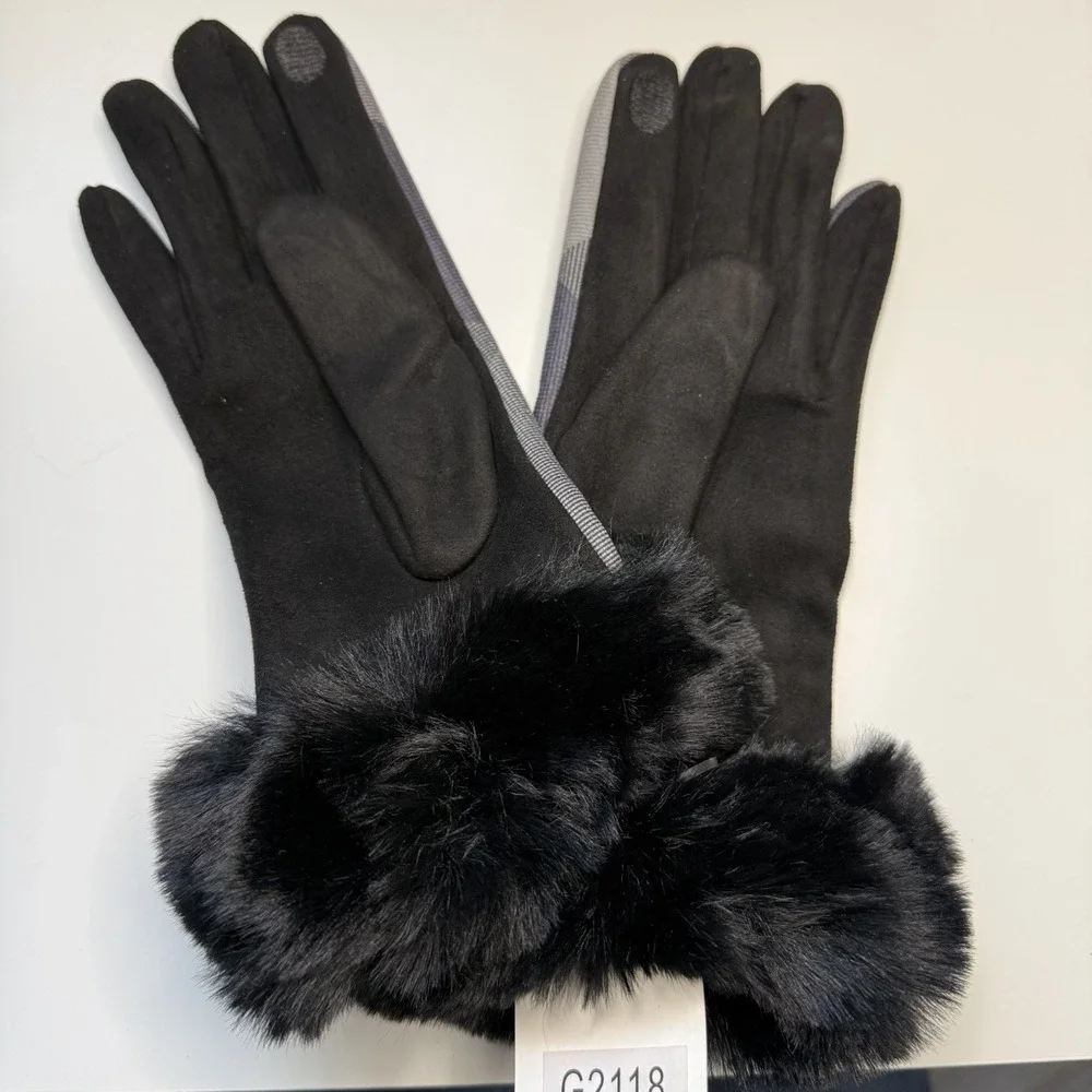 Faux Fur‎ Winter Texting Gloves Ladies NWT One Size Black Gray