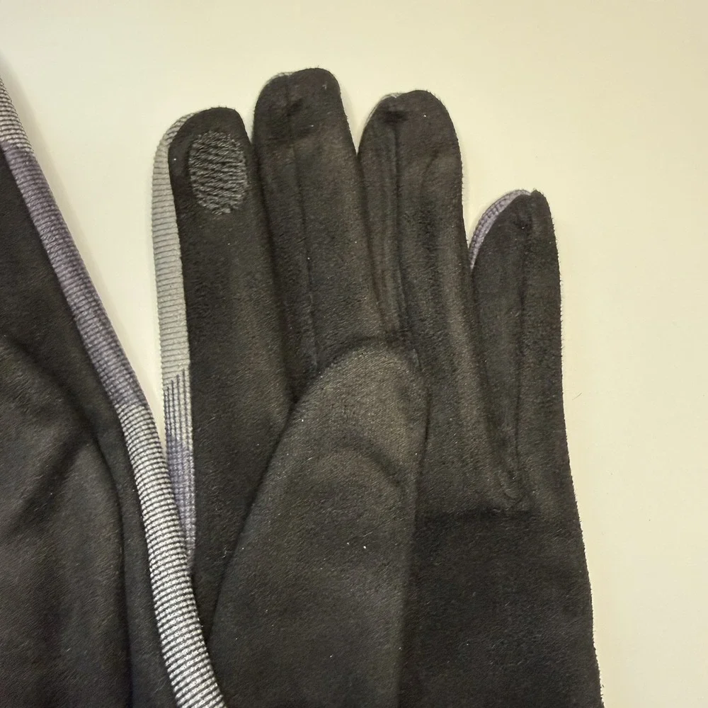 Faux Fur‎ Winter Texting Gloves Ladies NWT One Size Black Gray