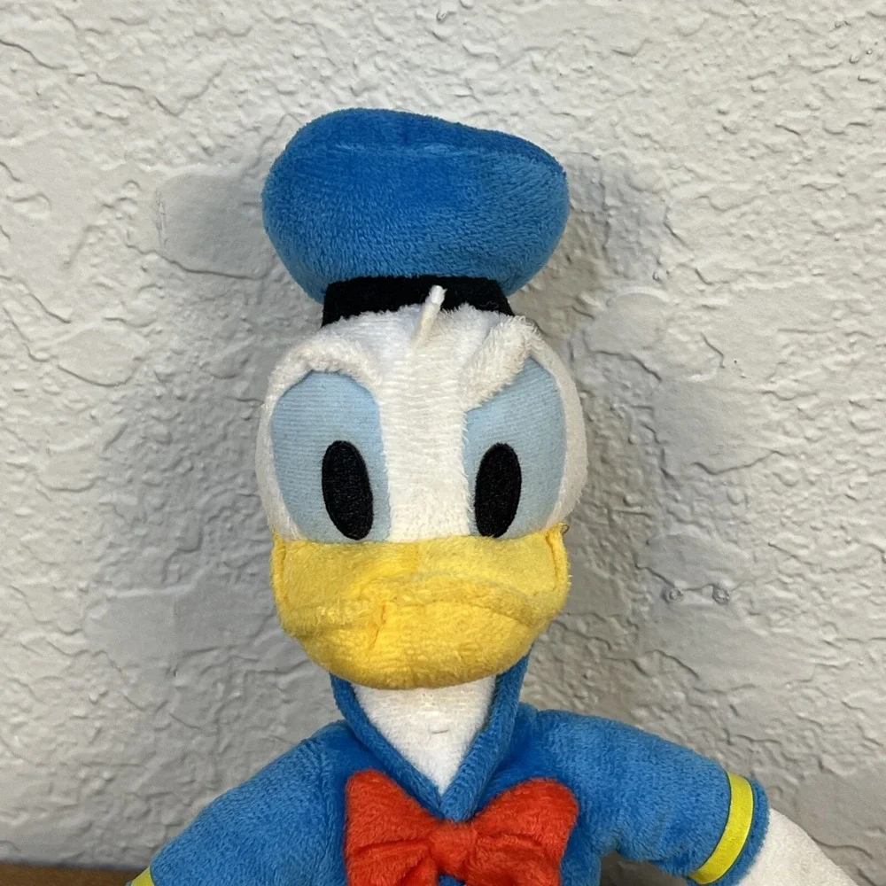 Disney singing mickey