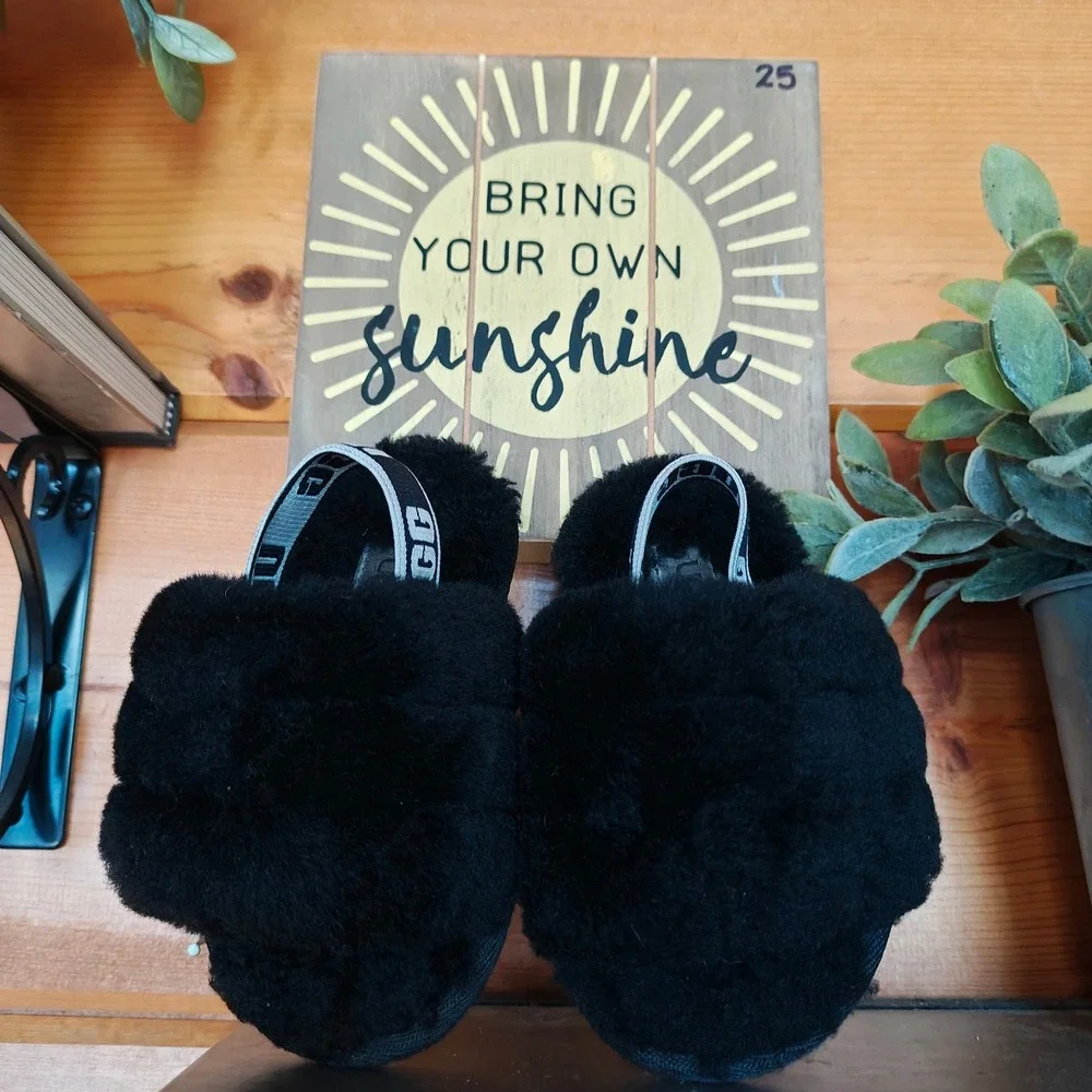 UGG fur added black