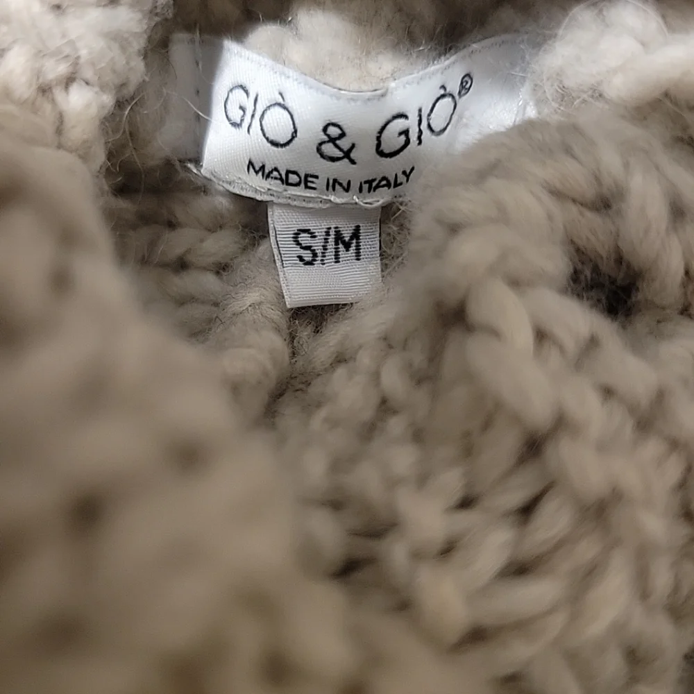 Gio Gio gio poncho