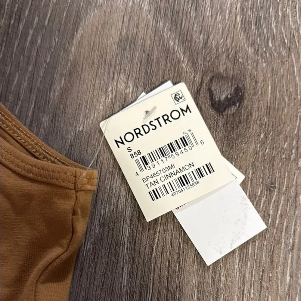 Nordstrom Women's Tan Crop Top