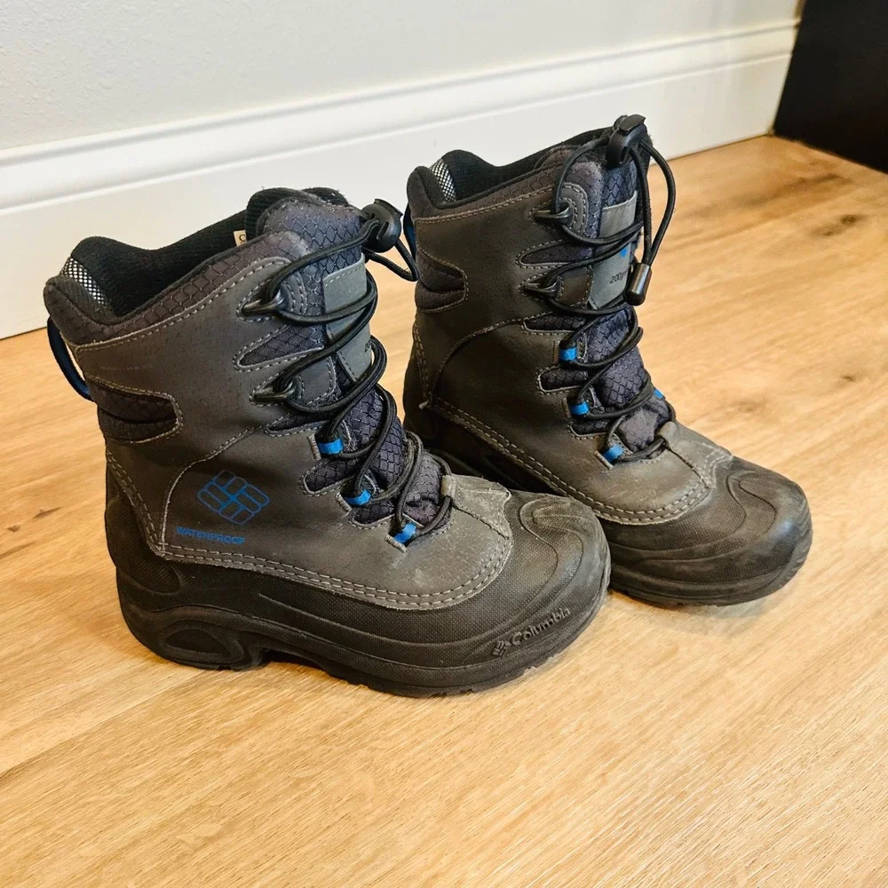 Columbia Bugaboot Plus IV Snow Boots‎ Kids Size 3 Grey Blue Waterproof Omni-Heat