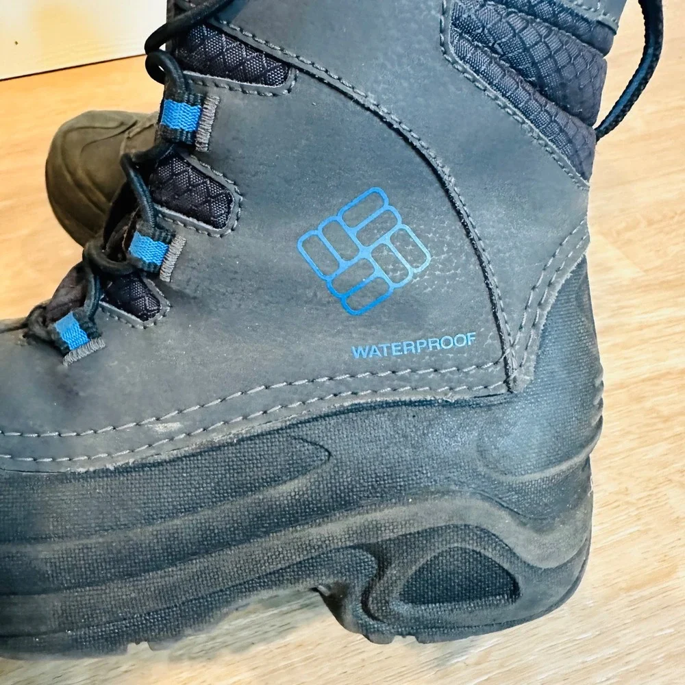 Columbia Bugaboot Plus IV Snow Boots‎ Kids Size 3 Grey Blue Waterproof Omni-Heat