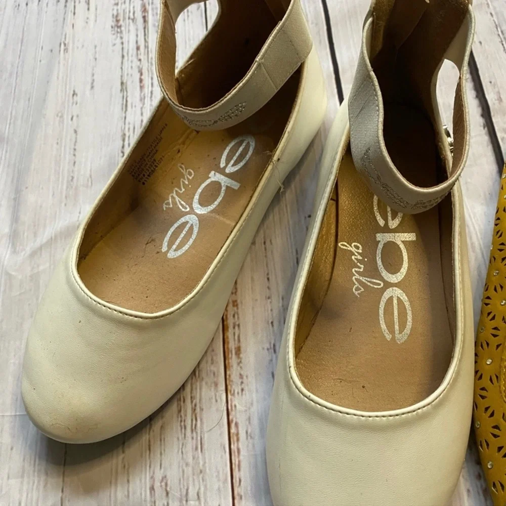 bebe chic white