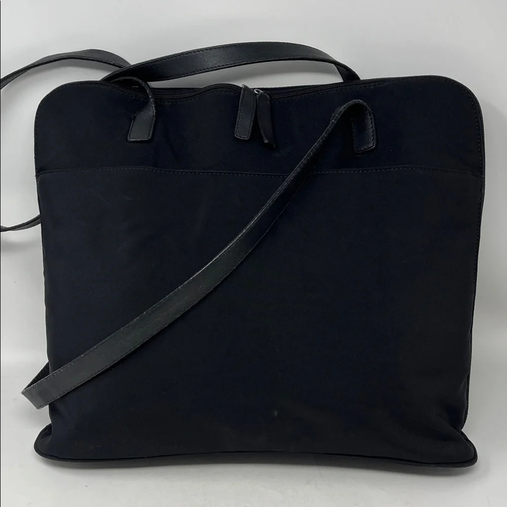 HOBO INTERNATIONAL LAPTOP BAG NYLON AND LEATHER ZIP AROUND PADDED 16x20