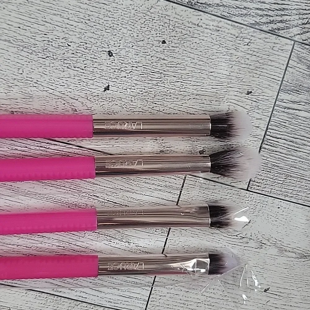 Laruce brushes pink lr106