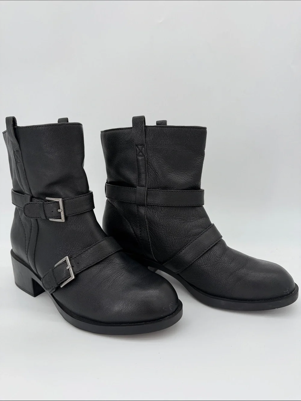 Cole Haan women details
