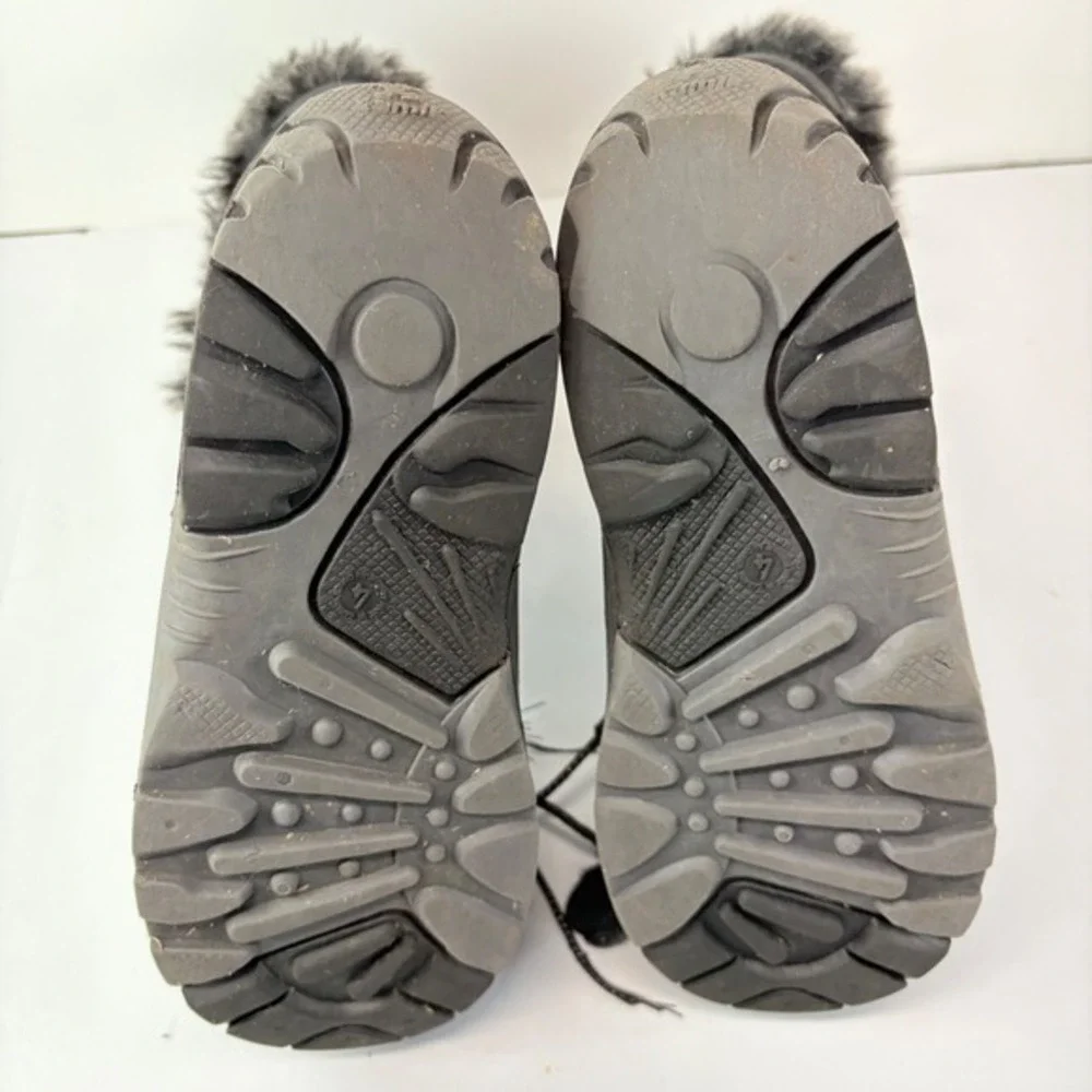 Kamik Big‎ Kids Size 4 Black Winter Snow Boots Faux Fur Lace Up FLAWED