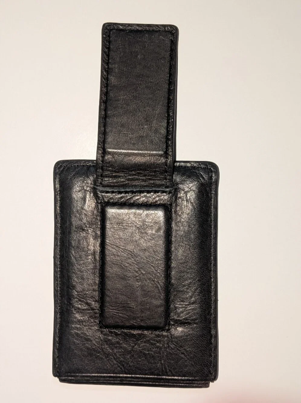 Fossil slim leather