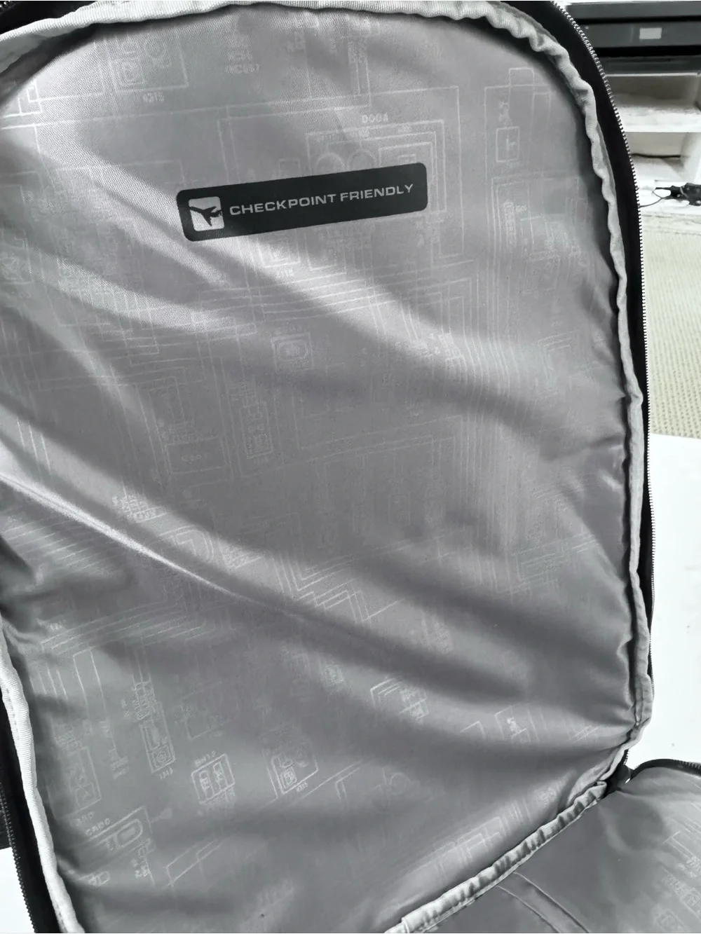OGIO urban 17”