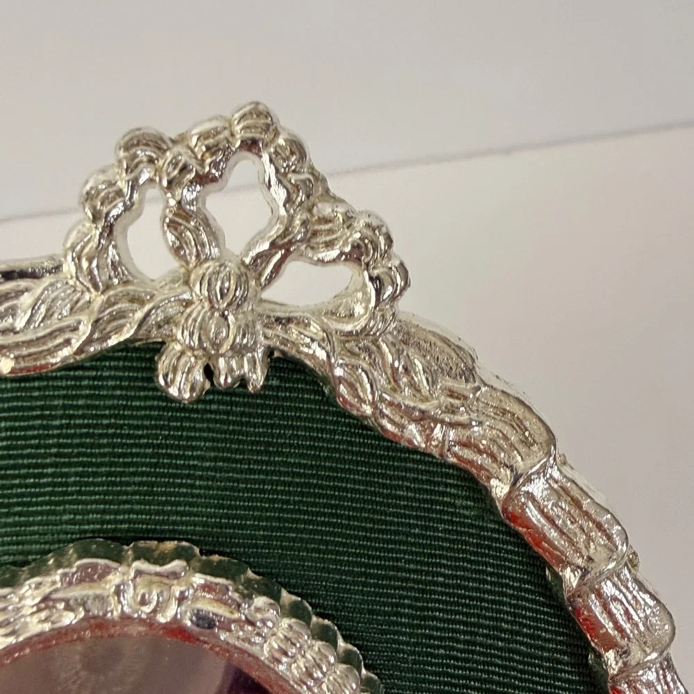 Vintage Emerald Green Silver Ribbon Oval Picture Frame Made in Taiwan R.O.C.