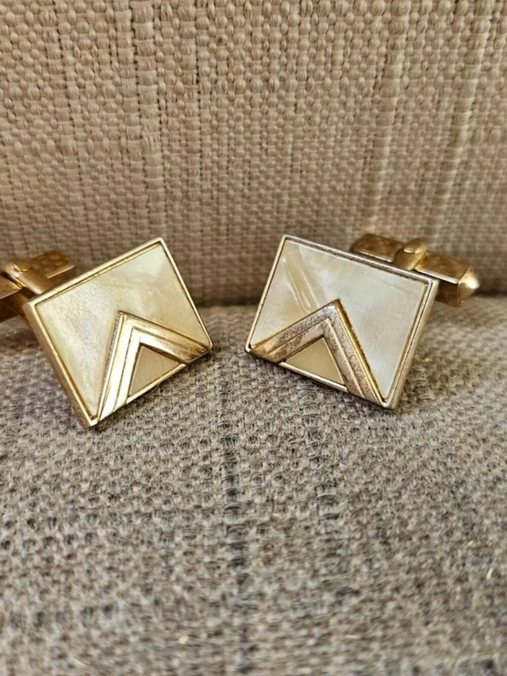Vintage Swank Men Cufflinks Mother of Pearl Face Gold Tone Men Jewelry Cuff link