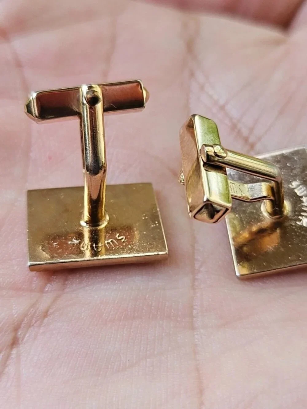 Vintage Swank Men Cufflinks Mother of Pearl Face Gold Tone Men Jewelry Cuff link