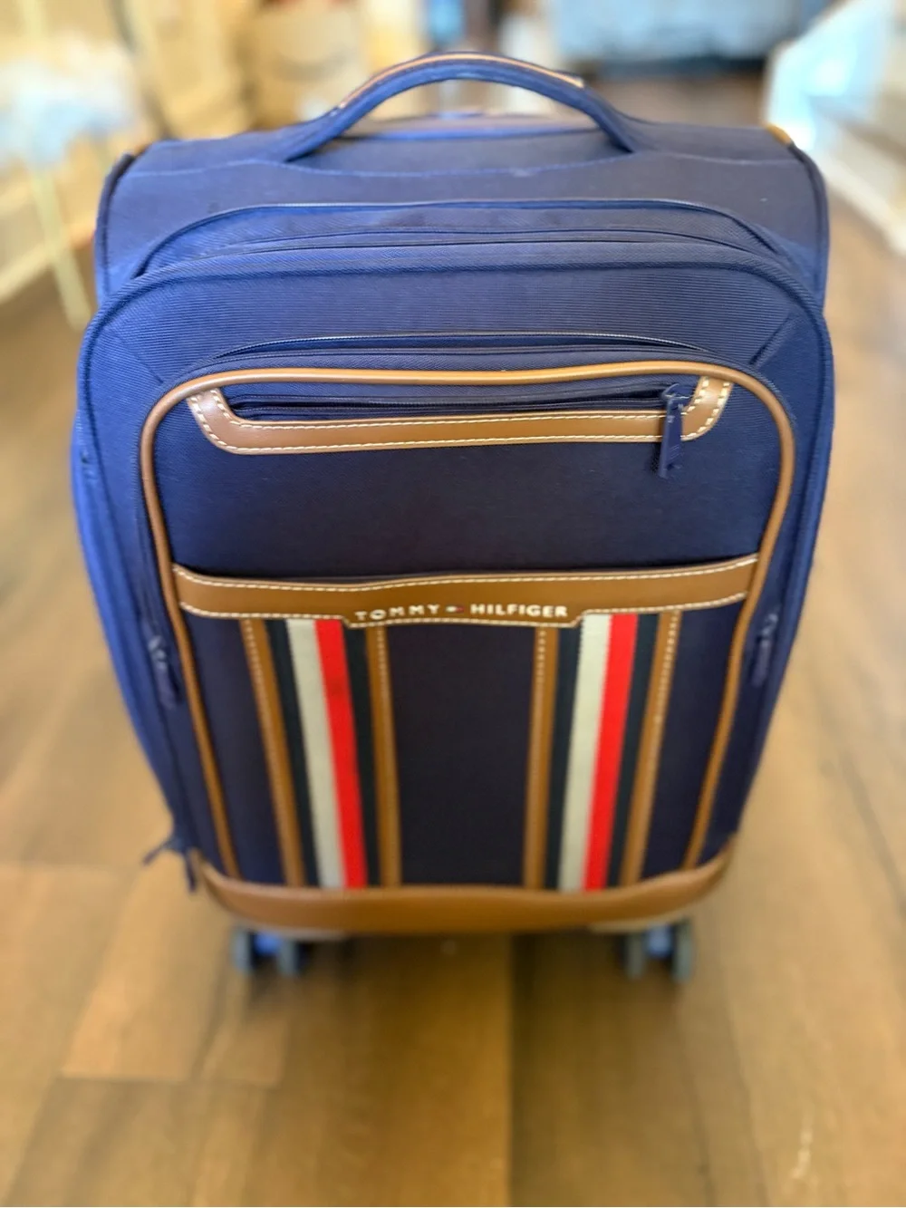 Tommy Hilfiger compact navy