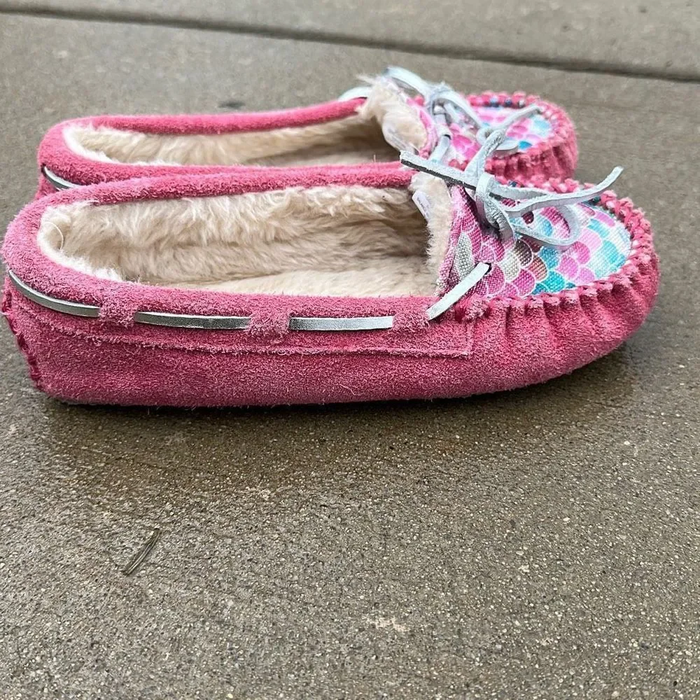 Minnetonka cozy moccasin