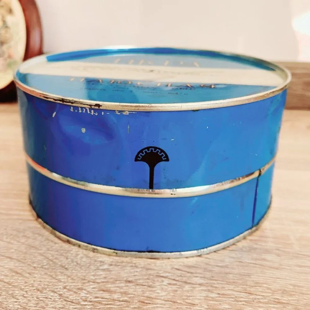 Vintage tin soviet please