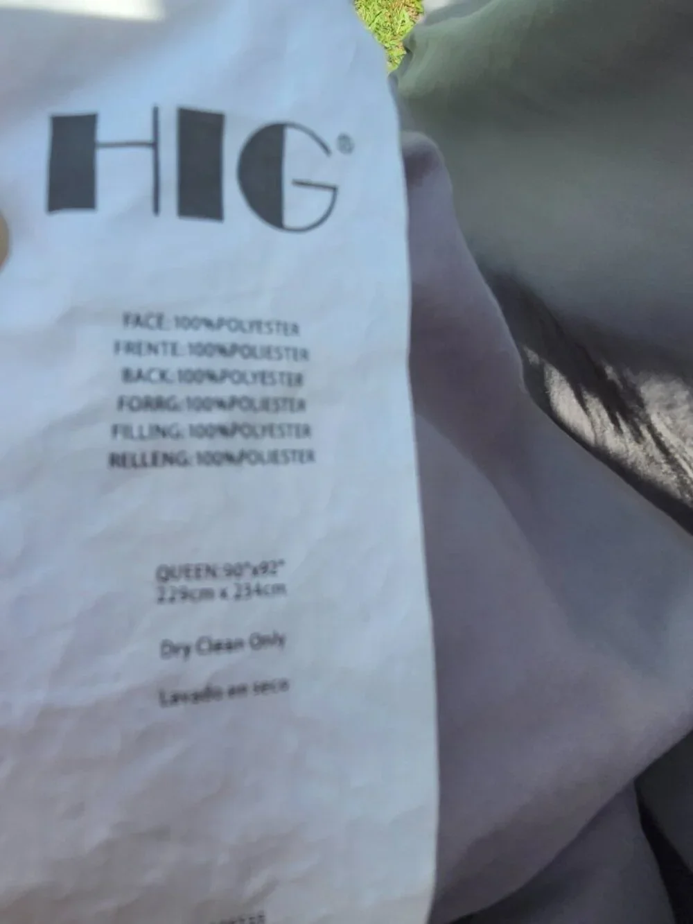 HIG queen comforter & matching shams 90