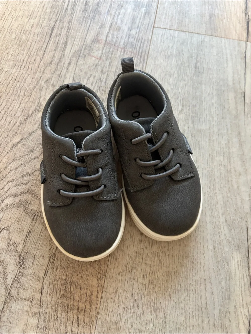 OshKosh B'gosh Toddler Gray Lace-Up Sneakers