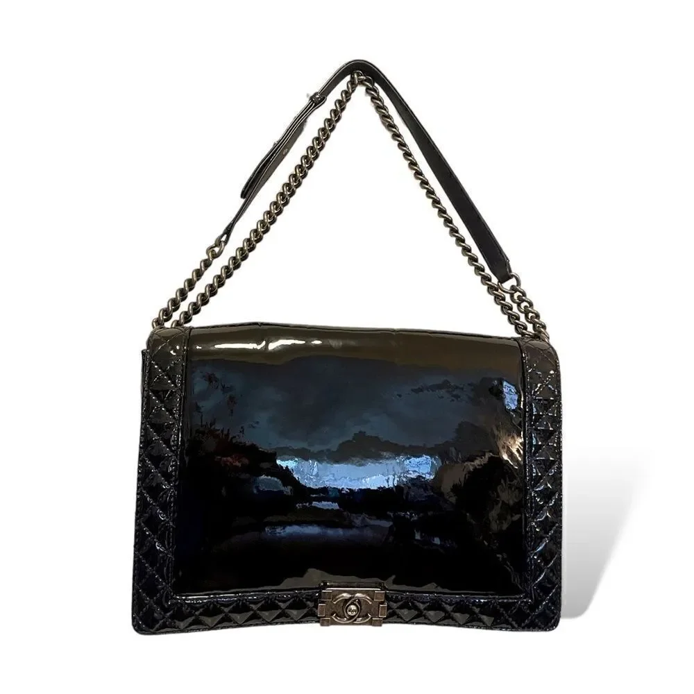CHANEL Reverso Boy Flap Bag Patent Large in Midnight Blue