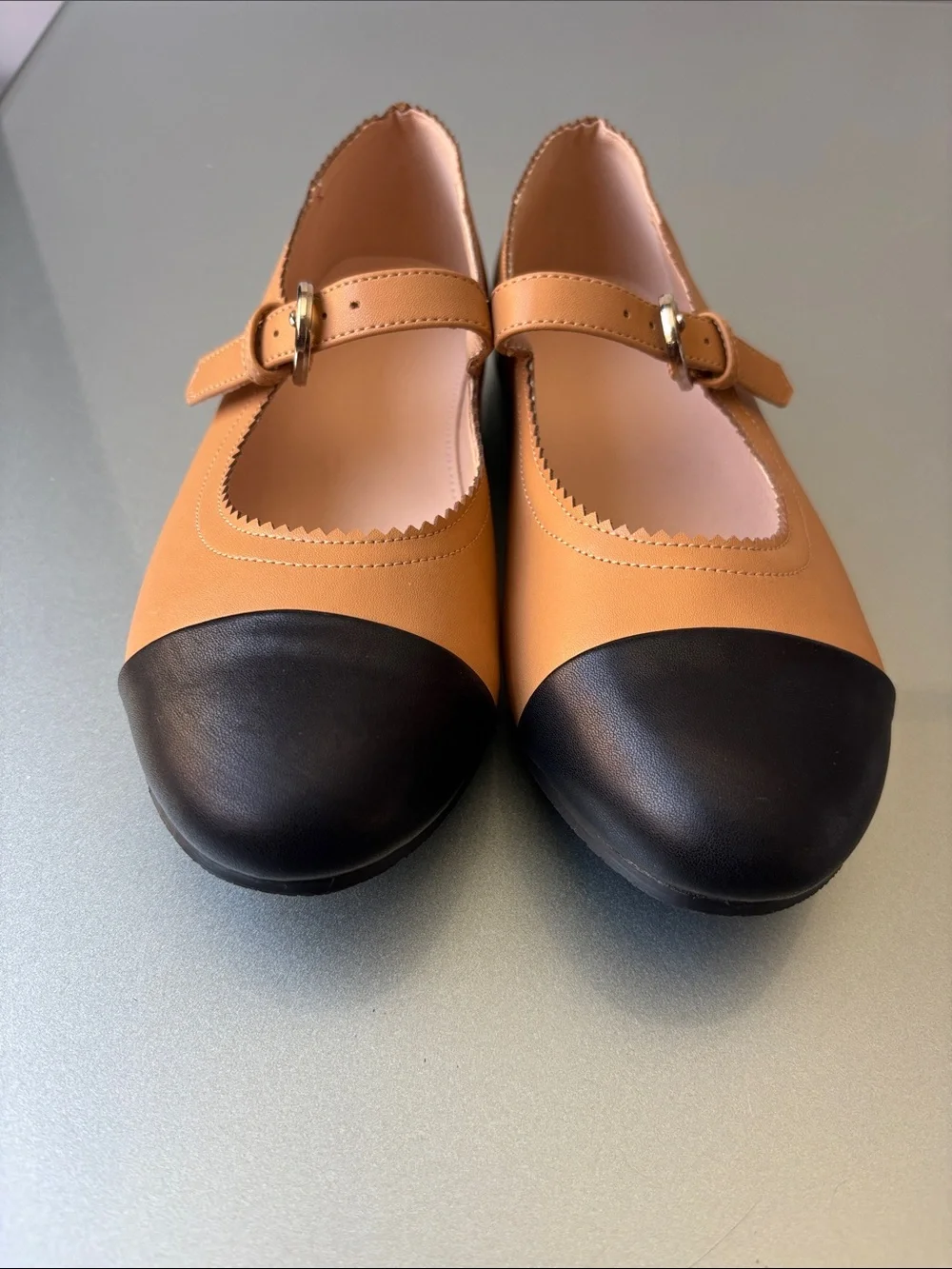 Coutgo Girls Two-Tone Mary Jane Flats in Tan and Black