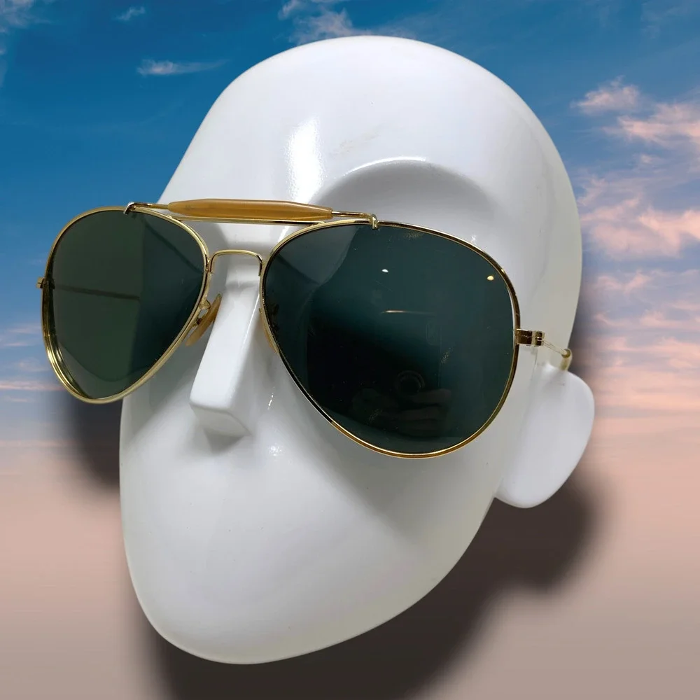 Unknown classic aviator