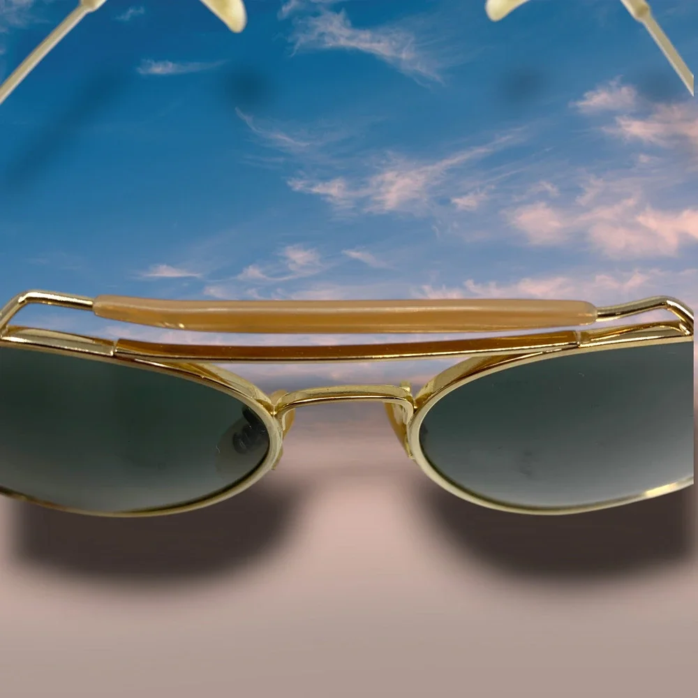 Unknown classic aviator